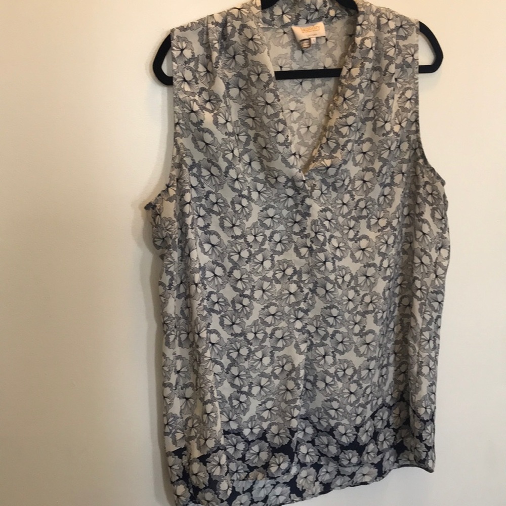 Laundry by Shelli Segal navy pattern top